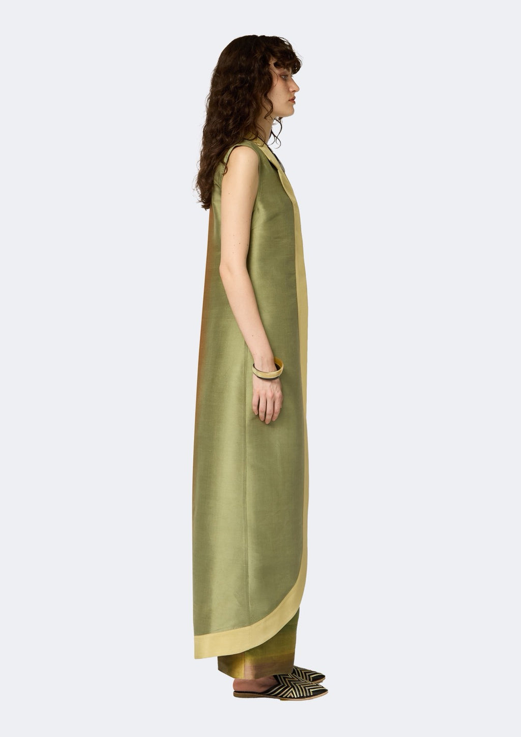 Verdant Ombre Thai Silk Sleeveless Long Coat